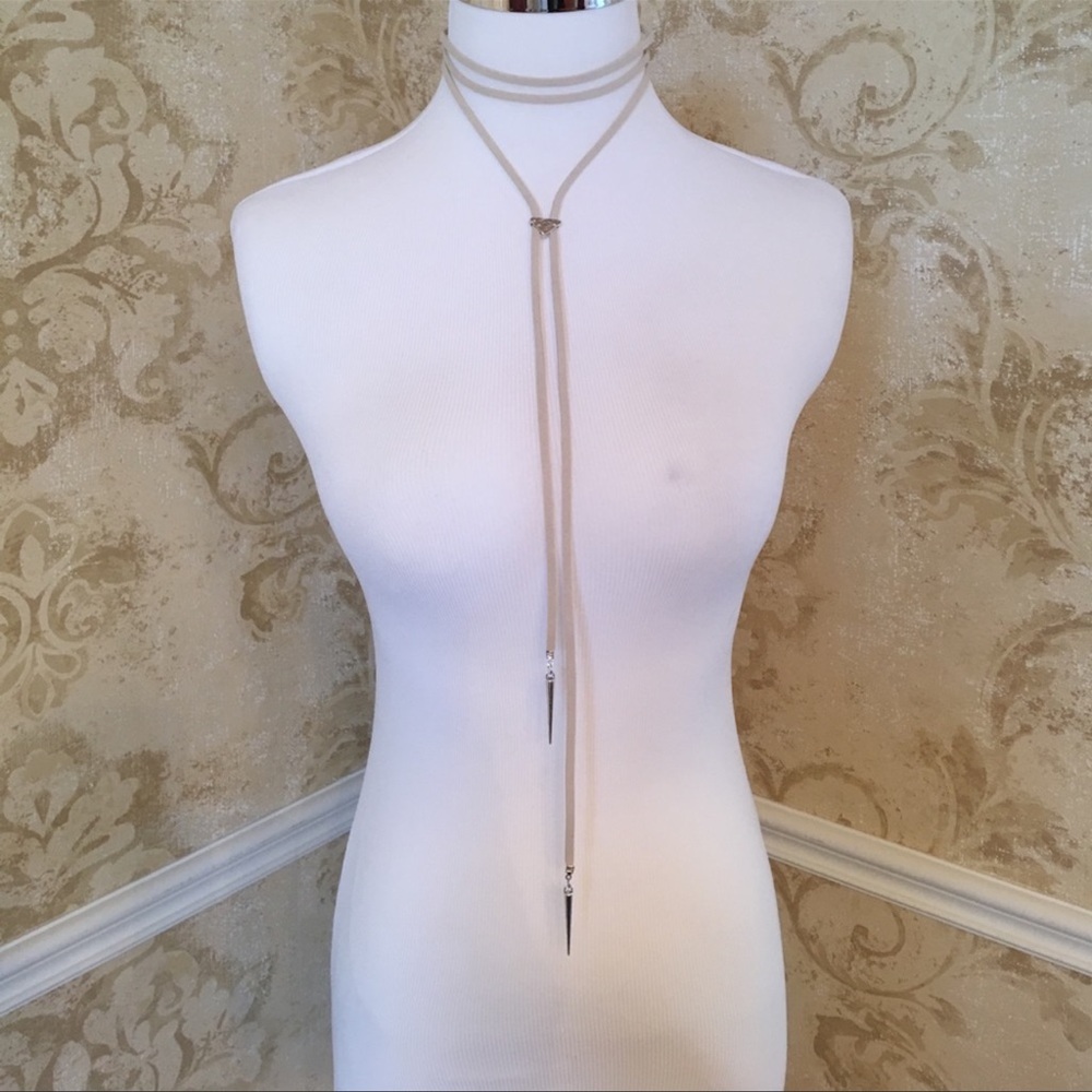Choker necklace